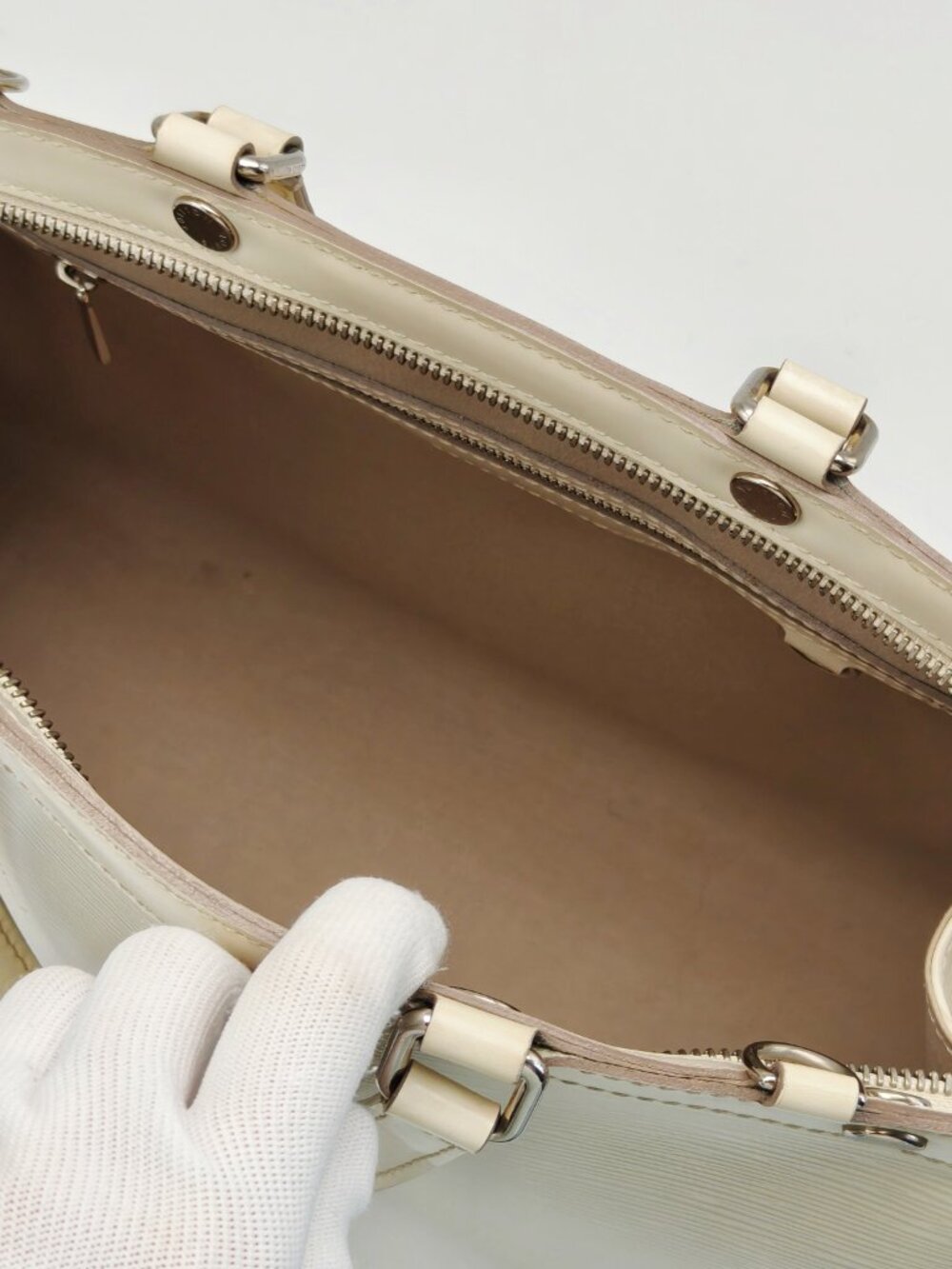 Louis Vuitton Epi Leather Ivory Doctor Bag Top Handle Satchel Vintage - Picture 16 of 16